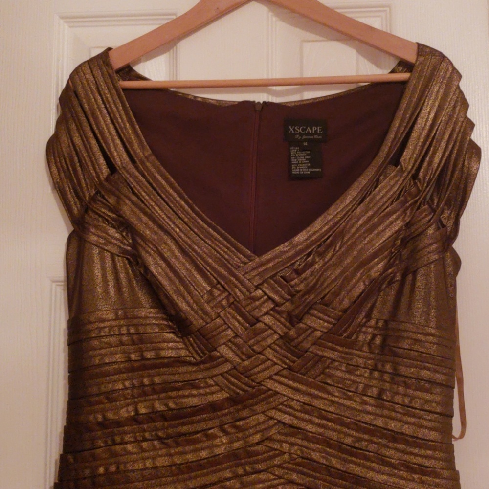 Evening dress - Picture 4 of 7